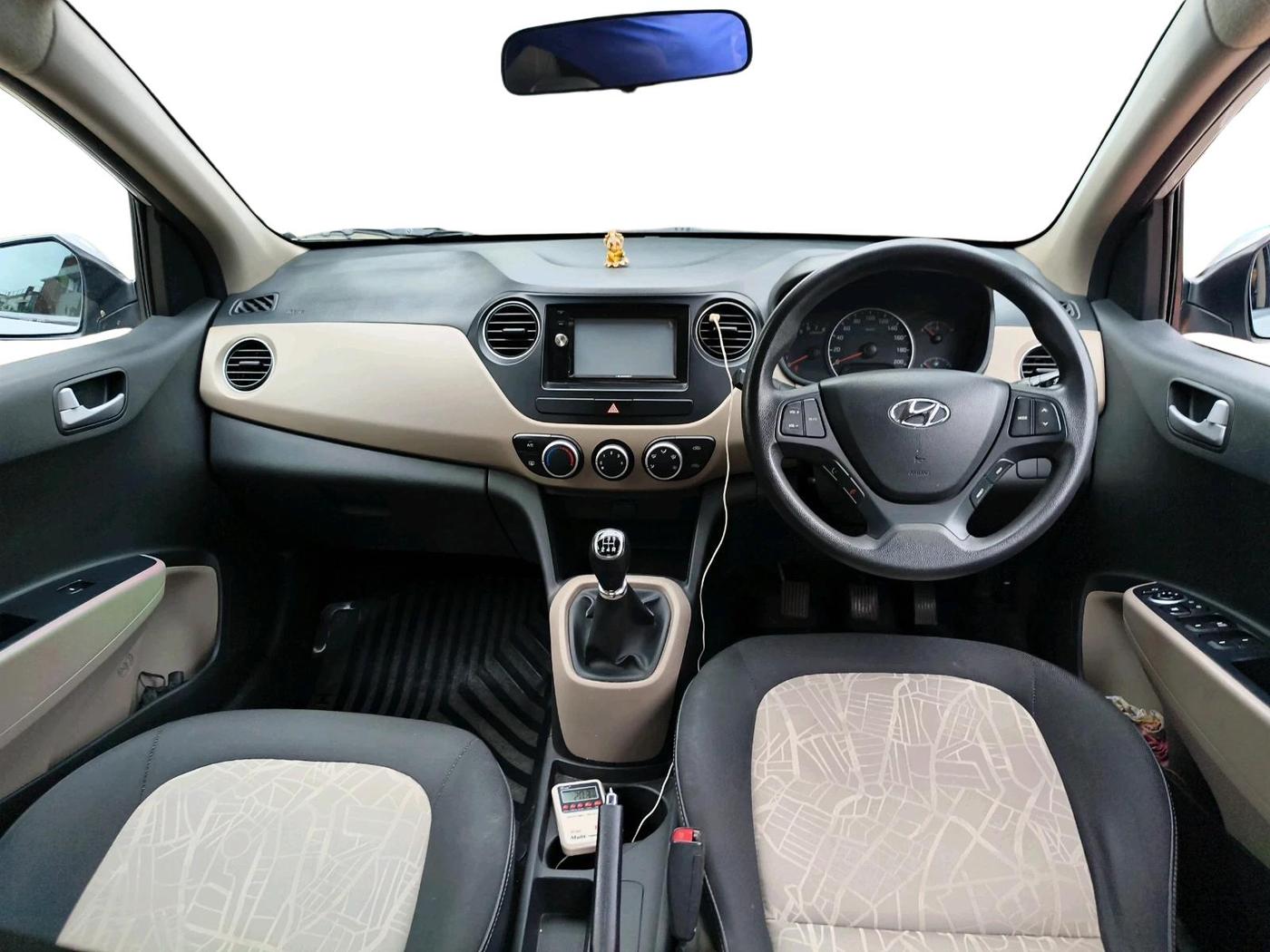 2016 Hyundai Grand i10 SPORTZ 1.2 KAPPA VTVT, Petrol, Manual, 49,803 km, interior