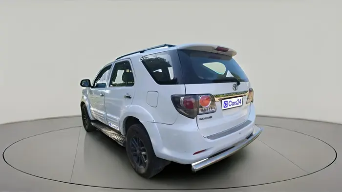 2015 Toyota Fortuner 3.0 4X2 AT, Diesel, Automatic, 2,70,294 km, exterior