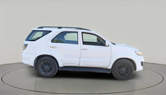 2015 Toyota Fortuner 3.0 4X2 AT, Diesel, Automatic, 2,70,294 km, exterior