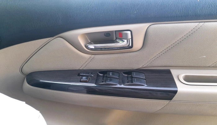 2015 Toyota Fortuner 3.0 4X2 AT, Diesel, Automatic, 2,70,294 km, interior