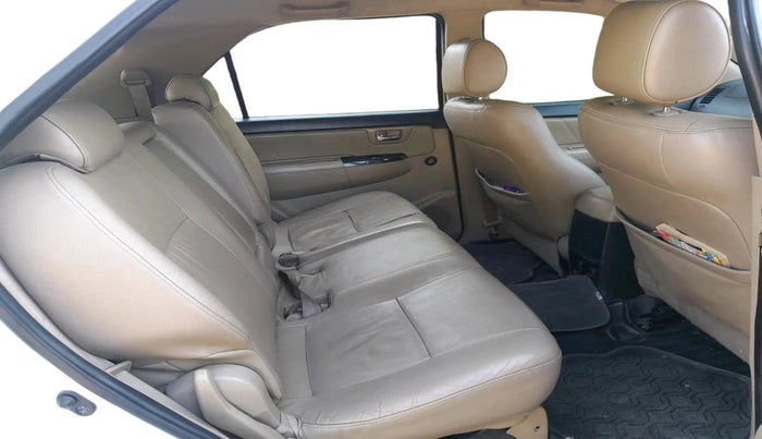 2015 Toyota Fortuner 3.0 4X2 AT, Diesel, Automatic, 2,70,294 km, interior