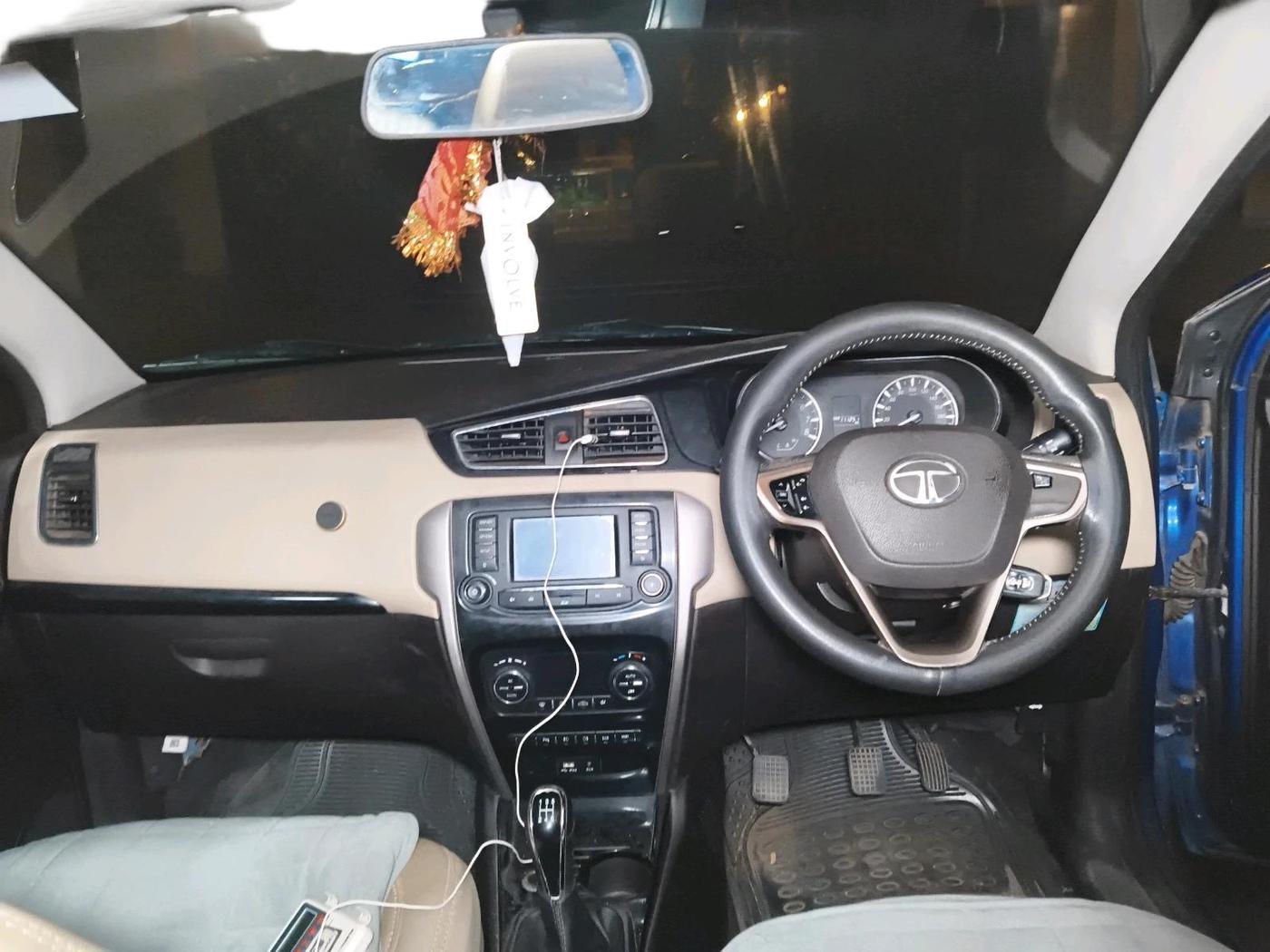 2014 Tata Zest XT PETROL, Petrol, Manual, 1,11,251 km, interior