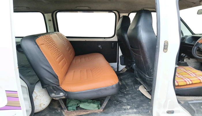 2016 Maruti Eeco 7 STR, CNG, Manual, 1,07,345 km, interior
