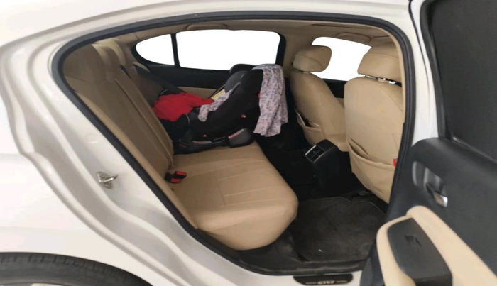 2022 Honda City 1.5L I-VTEC VX, Petrol, Manual, 35,924 km, interior