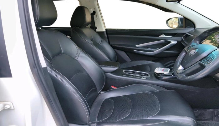 2020 MG HECTOR SHARP 1.5 DCT PETROL, Petrol, Automatic, 1,66,753 km, interior