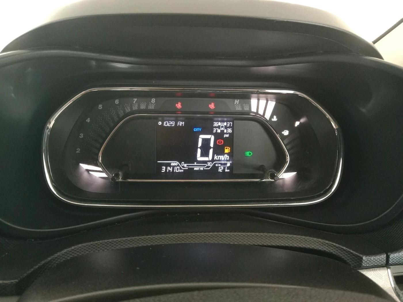 2023 Tata NEXON XZ PLUS LUXURY SUNROOF PETROL, Petrol, Manual, 31,410 km, interior