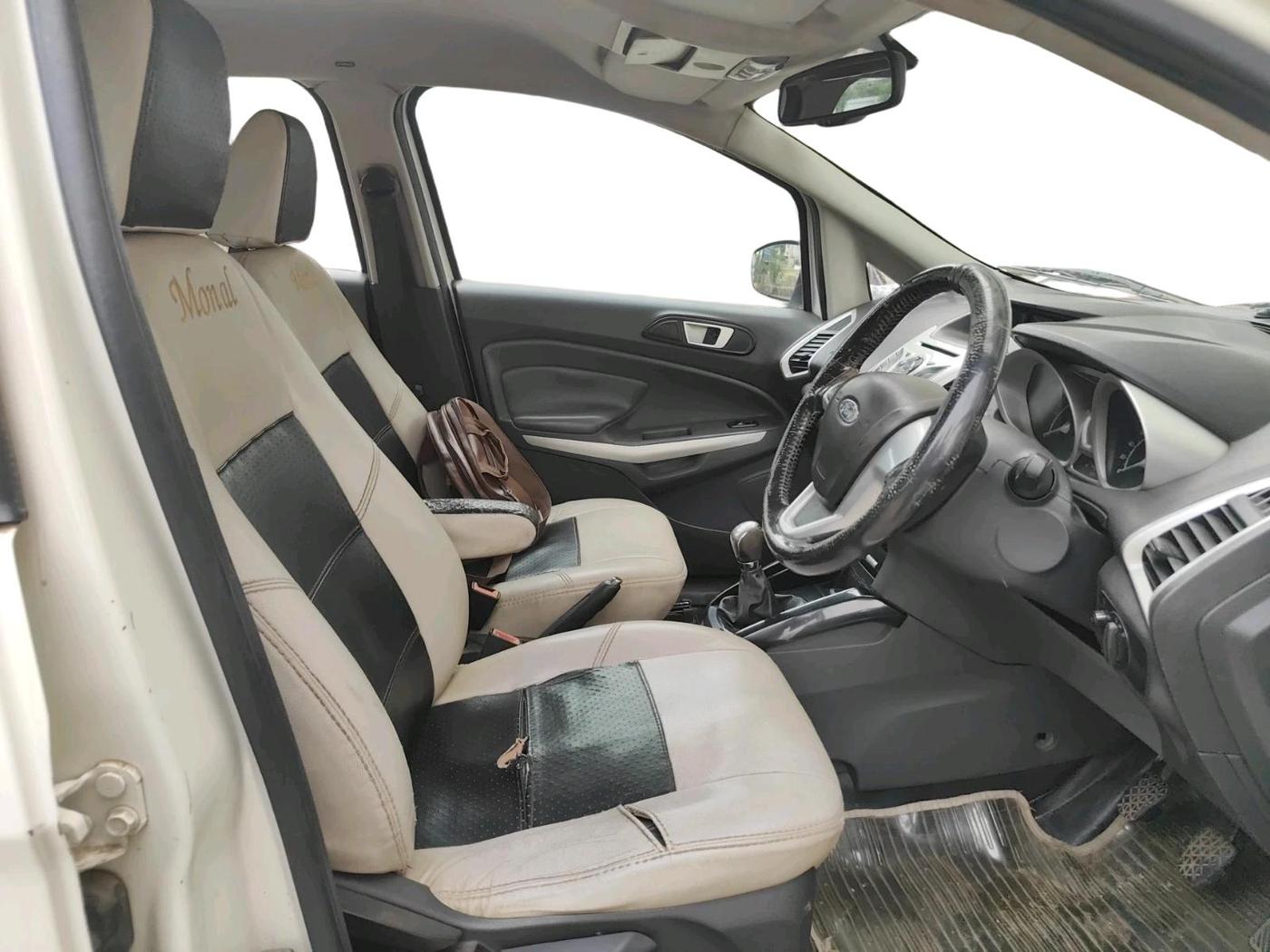 2014 Ford Ecosport TITANIUM 1.5L DIESEL, Diesel, Manual, 2,52,014 km, interior