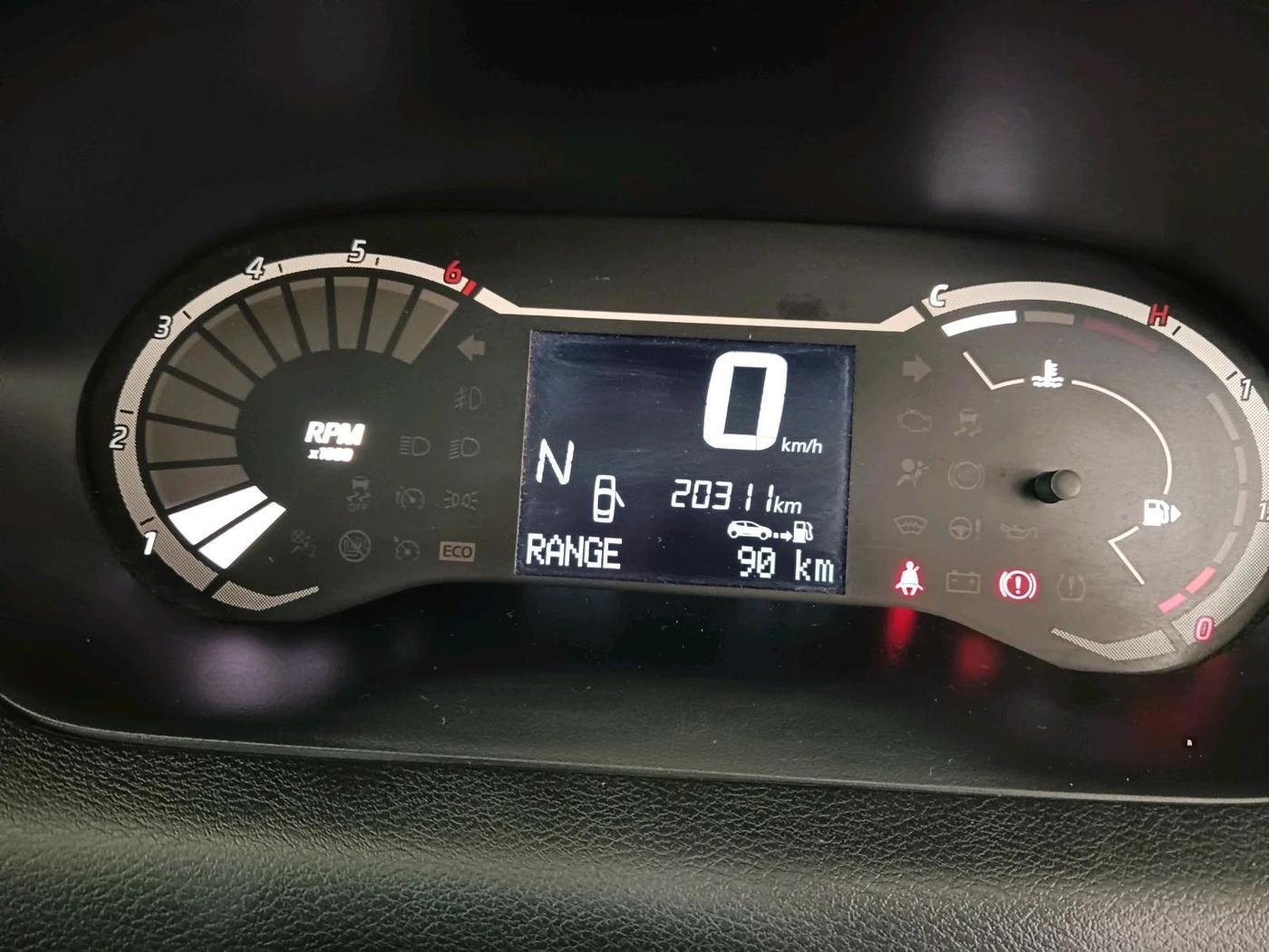 2024 Nissan MAGNITE Acenta B4D 1.0 Petrol AMT, Petrol, Automatic, 20,311 km, interior