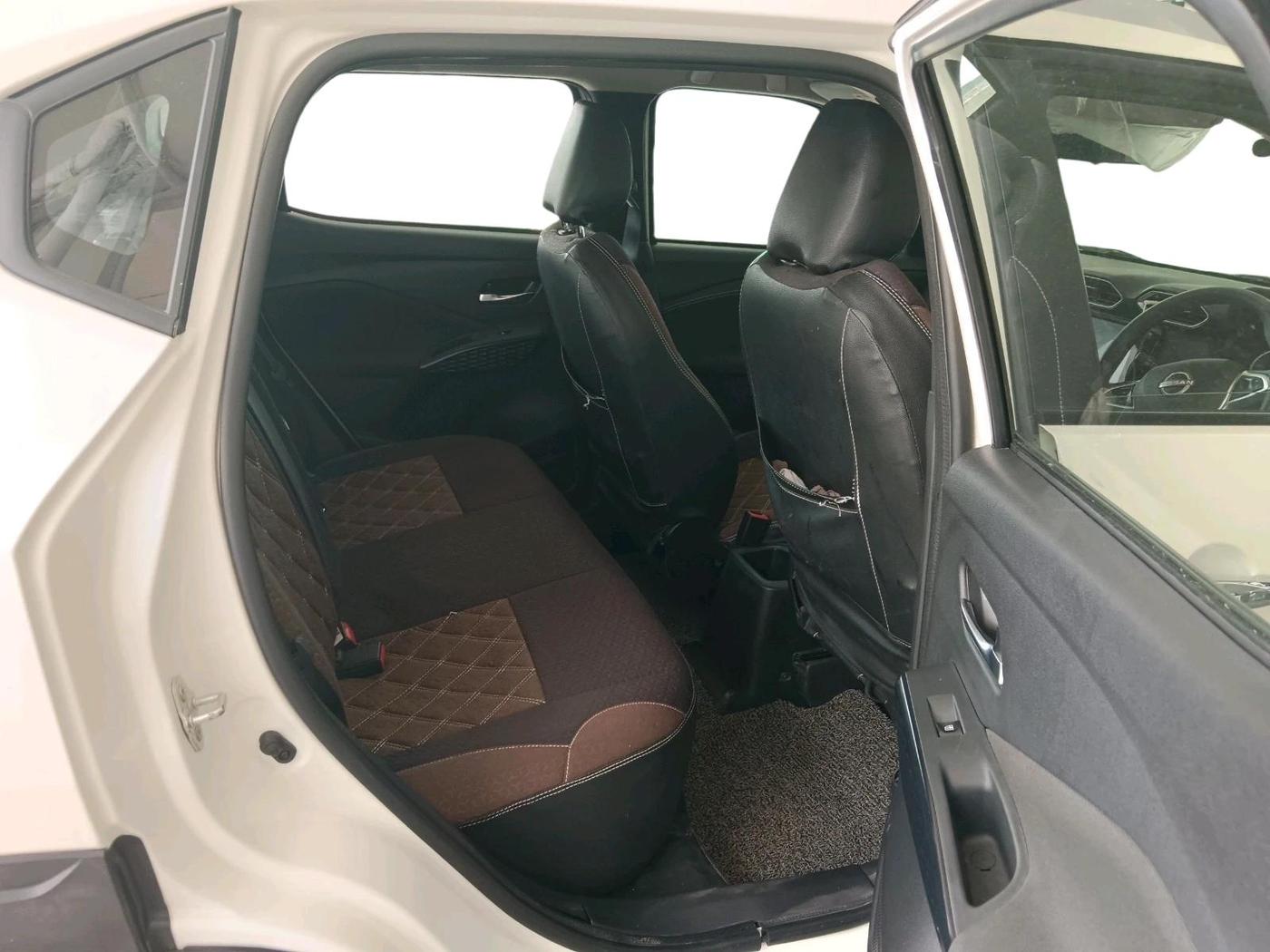 2024 Nissan MAGNITE Acenta B4D 1.0 Petrol AMT, Petrol, Automatic, 20,311 km, interior