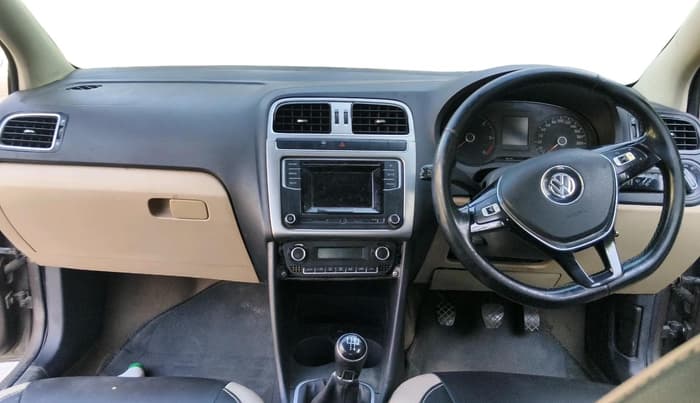 2016 Volkswagen Polo HIGHLINE1.5L, Diesel, Manual, 64,911 km, interior