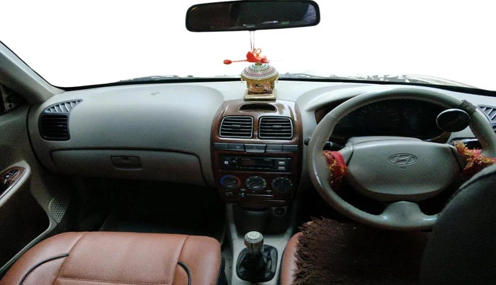 2011 Hyundai Accent EXECUTIVE, CNG, Manual, 76,132 km, interior