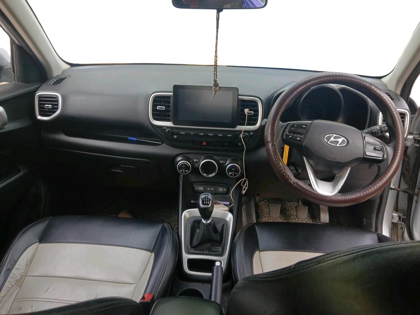 2022 Hyundai VENUE SX 1.0 TURBO, Petrol, Manual, 1,84,089 km, interior
