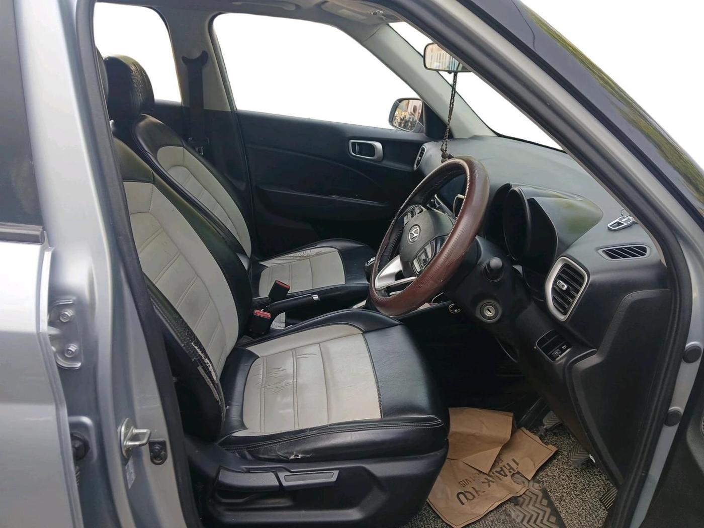 2022 Hyundai VENUE SX 1.0 TURBO, Petrol, Manual, 1,84,089 km, interior