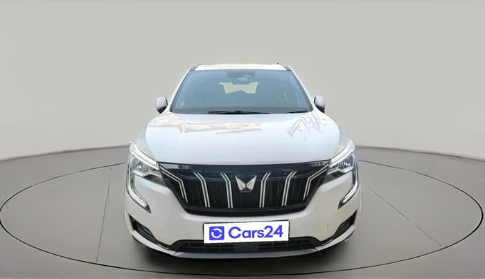 2025 Mahindra XUV700 AX 7 D AT 7 STR, Diesel, Automatic, 6,585 km, exterior