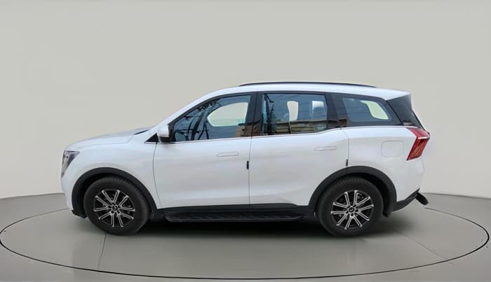 2025 Mahindra XUV700 AX 7 D AT 7 STR, Diesel, Automatic, 6,585 km, exterior
