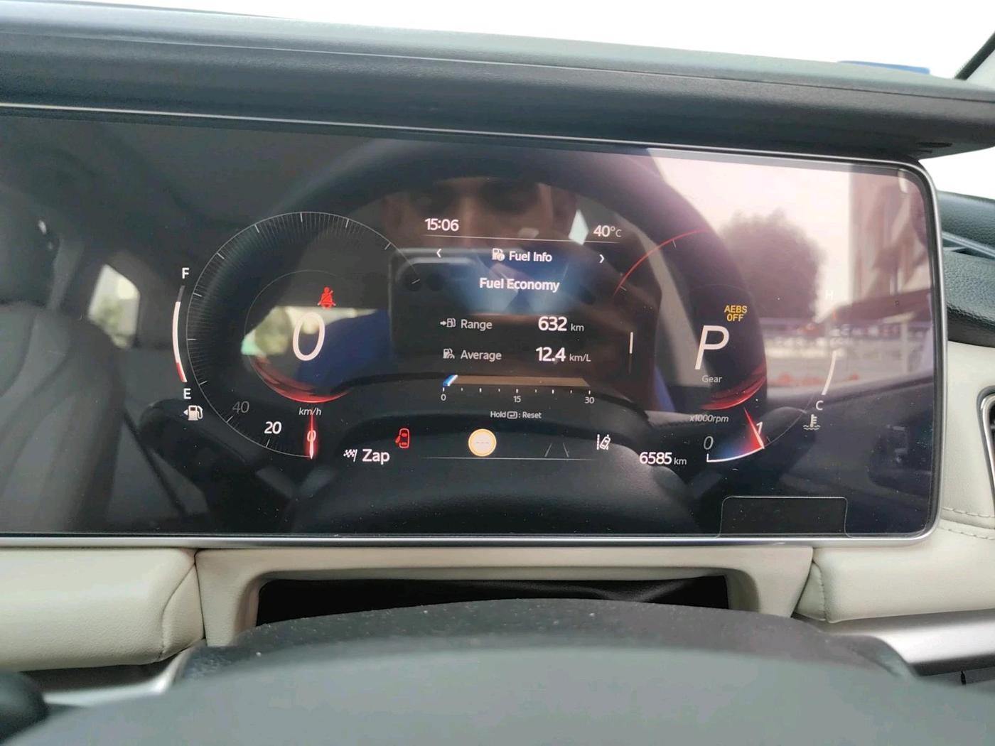 2025 Mahindra XUV700 AX 7 D AT 7 STR, Diesel, Automatic, 6,585 km, interior