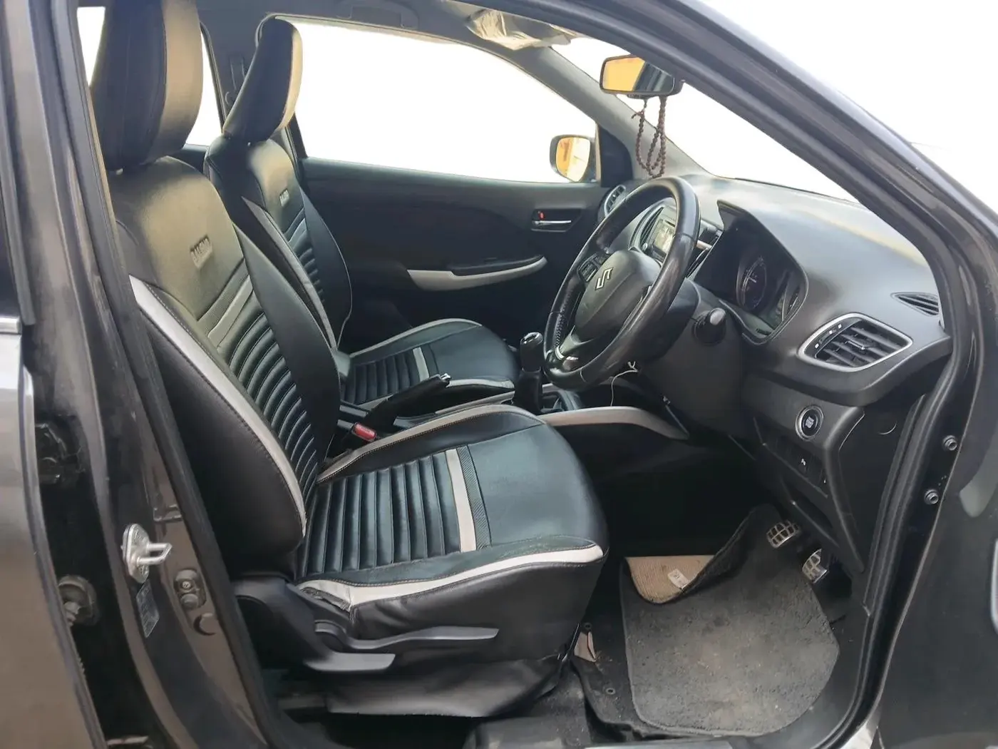 2017 Maruti Baleno ZETA DIESEL 1.3, Diesel, Manual, 1,02,196 km, interior