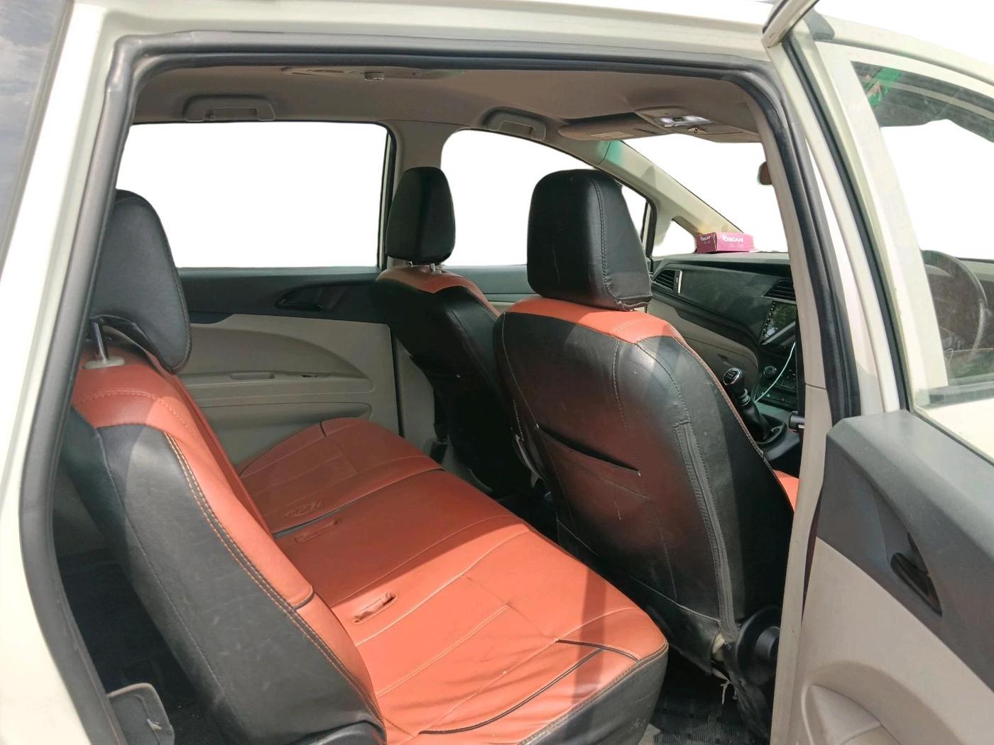 2019 Mahindra MARAZZO M2 8 STR, Diesel, Manual, 2,03,214 km, interior