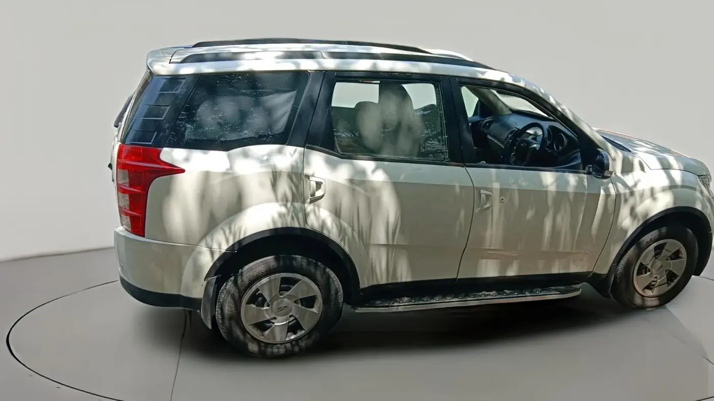 2017 Mahindra XUV500 W6, Diesel, Manual, 1,35,173 km, exterior