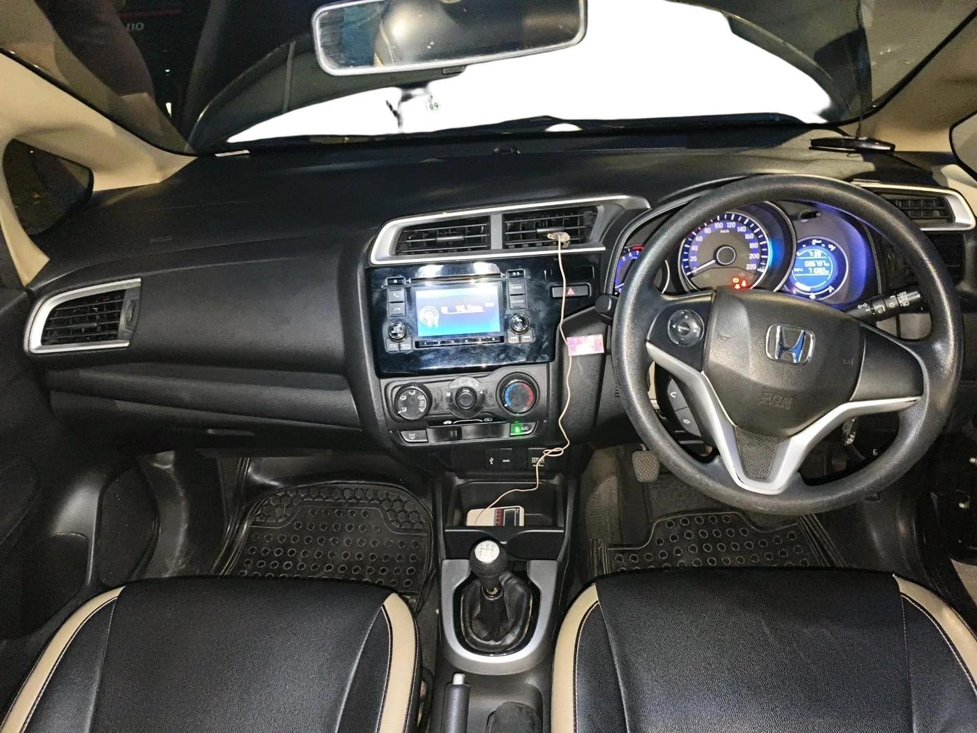 2017 Honda Jazz 1.2L I-VTEC SV, Petrol, Manual, 26,737 km, interior