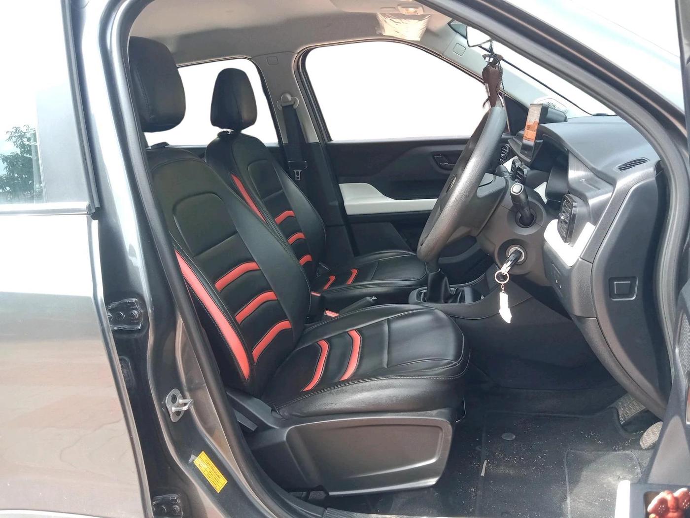 2024 Tata PUNCH PURE MT, Petrol, Manual, 8,629 km, interior