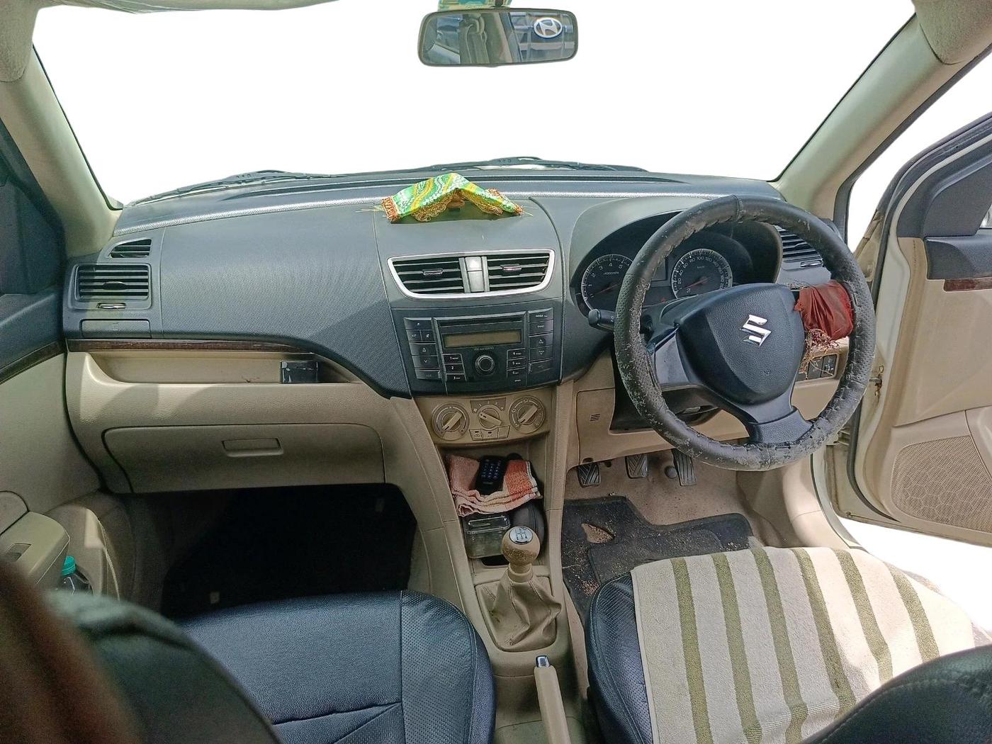 2014 Maruti Swift Dzire VXI, Petrol, Manual, 1,22,409 km, interior