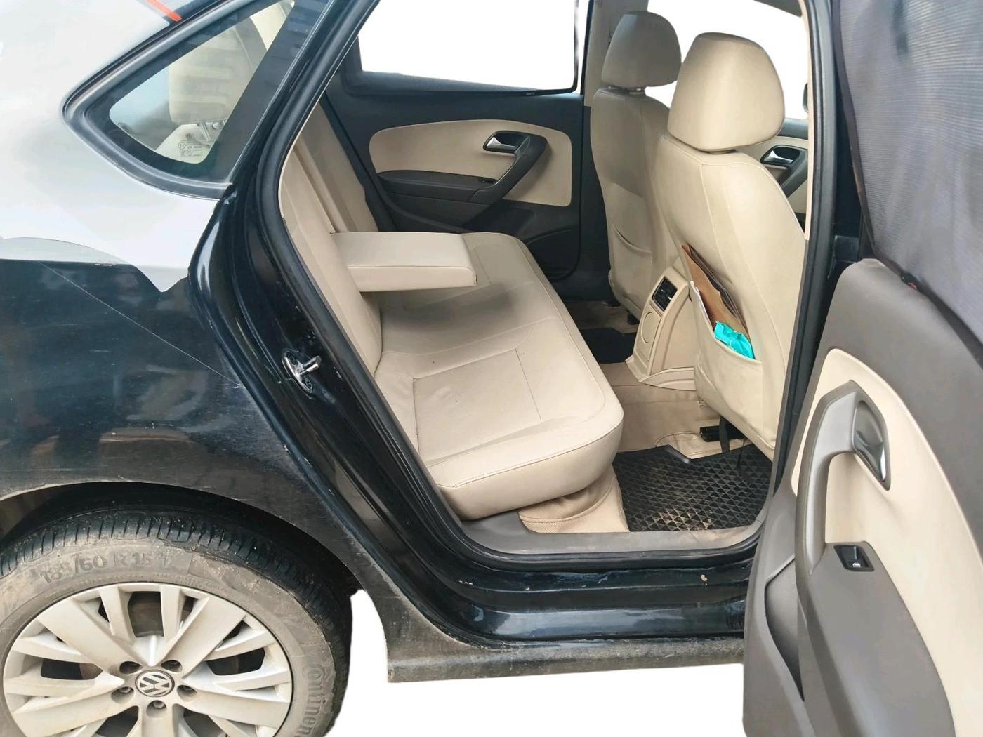 2015 Volkswagen Vento HIGHLINE 1.5 AT, Diesel, Automatic, 1,37,435 km, interior