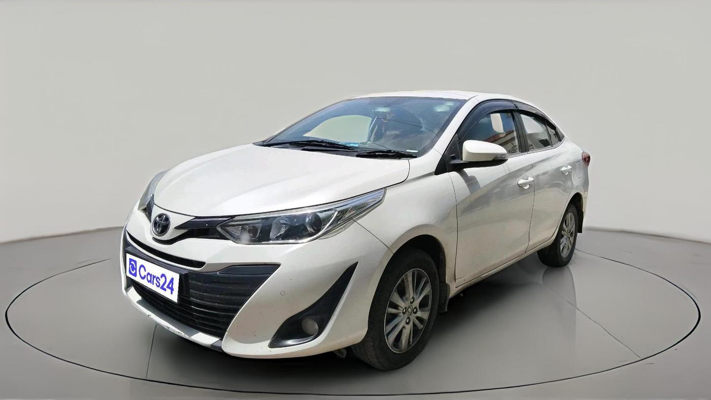 2018 Toyota YARIS V CVT, CNG, Automatic, 1,12,914 km, exterior