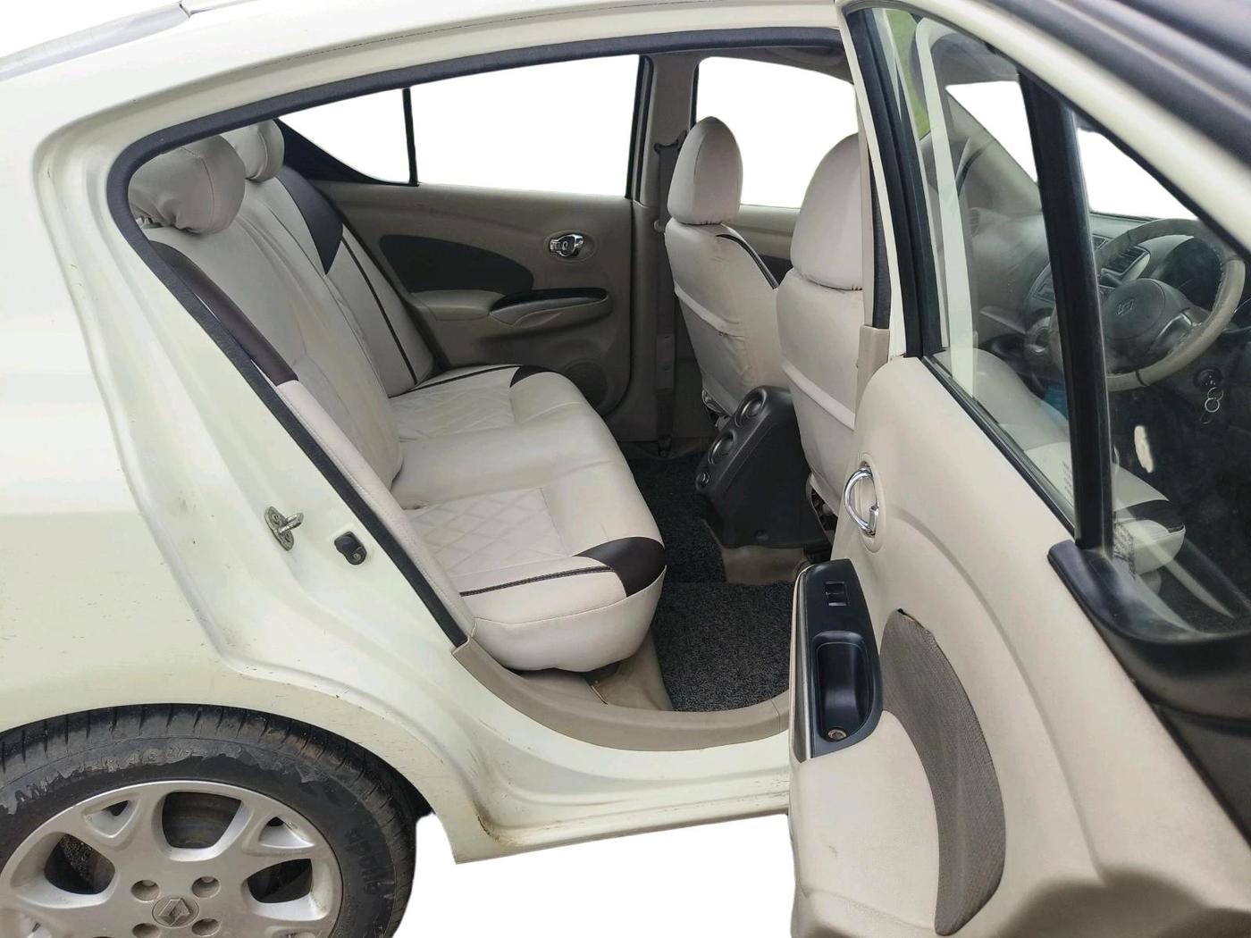2013 Renault Scala RXE DIESEL, Diesel, Manual, 1,24,428 km, interior