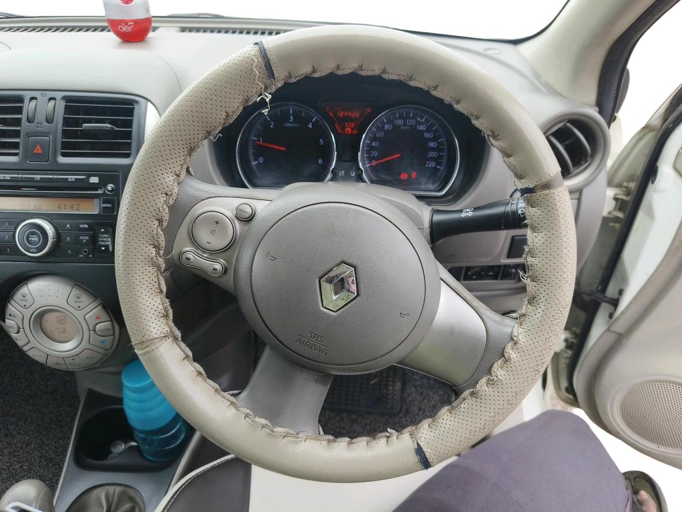 2013 Renault Scala RXE DIESEL, Diesel, Manual, 1,24,428 km, interior