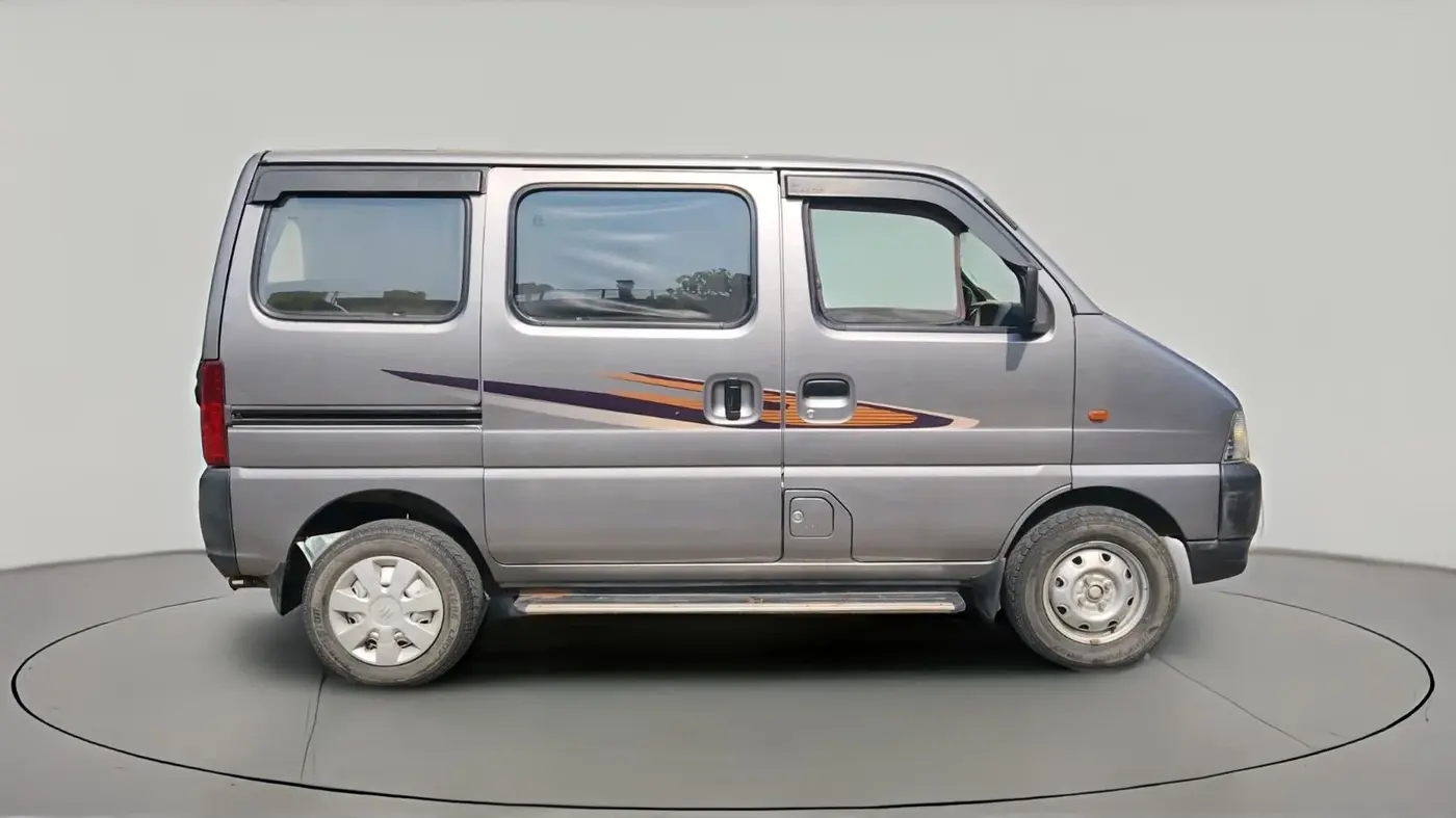 2022 Maruti Eeco 5 STR AC CNG (O), CNG, Manual, 80,127 km, exterior