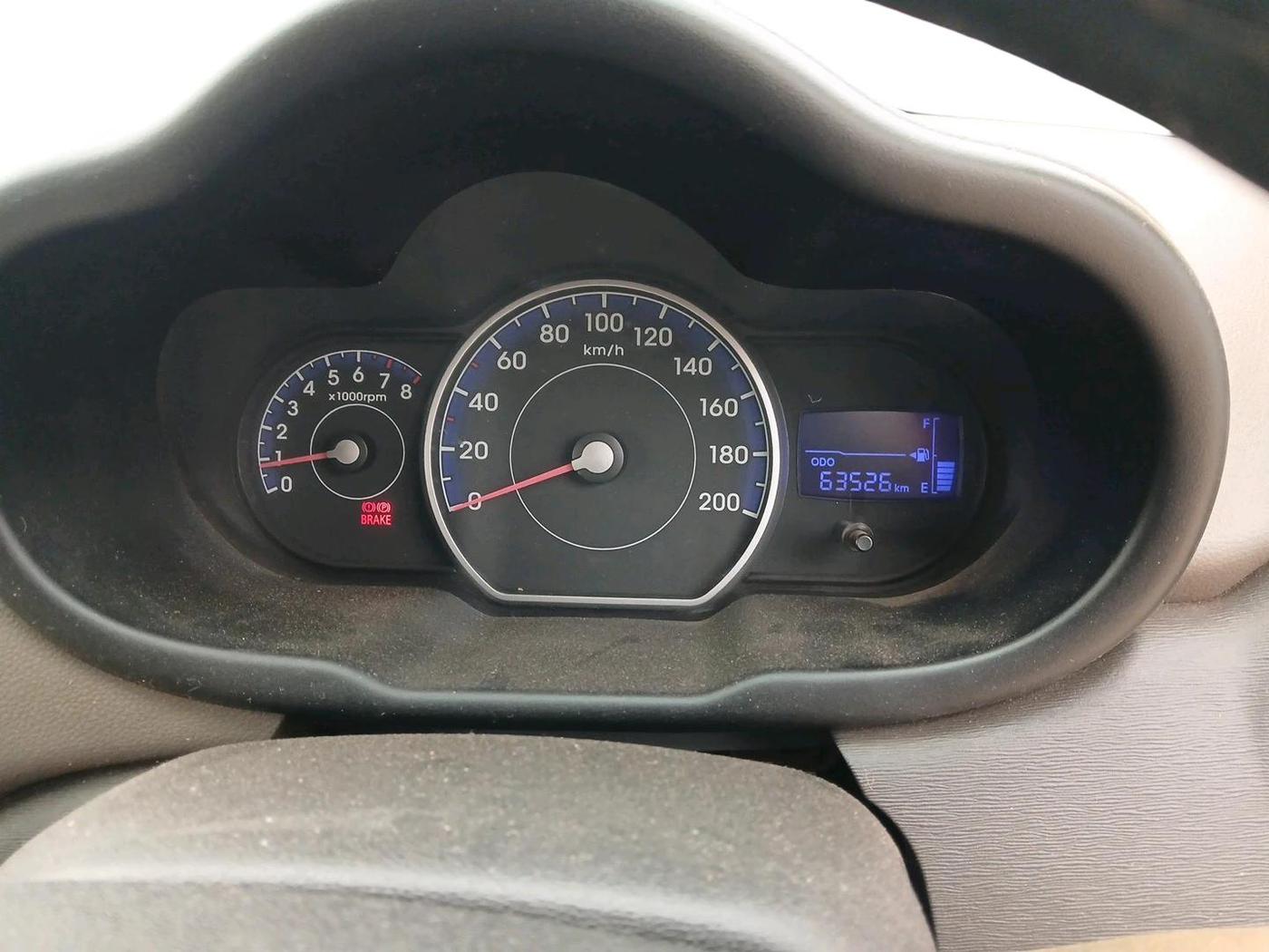2011 Hyundai i10 MAGNA 1.2, Petrol, Manual, 63,526 km, interior
