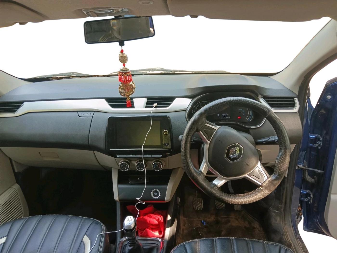 2019 Renault TRIBER RXZ, Petrol, Manual, 57,110 km, interior