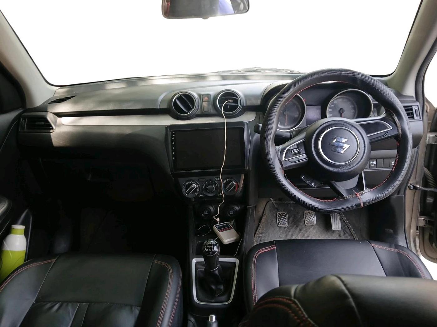 2023 Maruti Swift VXI CNG, CNG, Manual, 34,778 km, interior