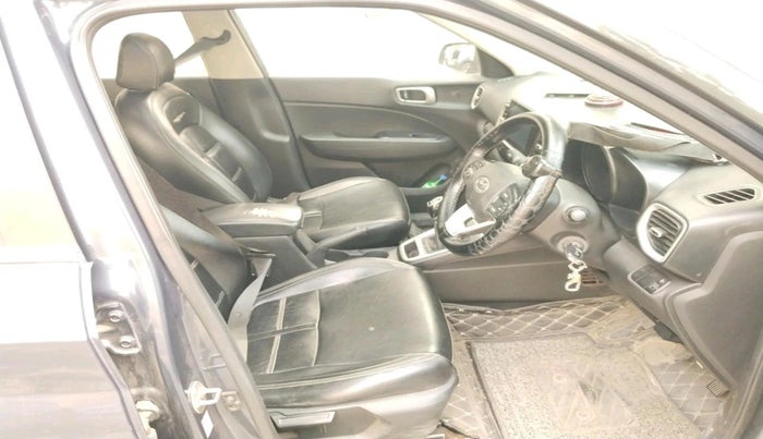 2020 Hyundai VENUE SX 1.4 CRDI, Diesel, Manual, 31,568 km, interior