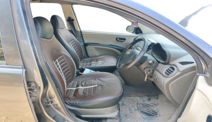 2013 Hyundai i10 MAGNA 1.1, CNG, Manual, 1,09,802 km, interior