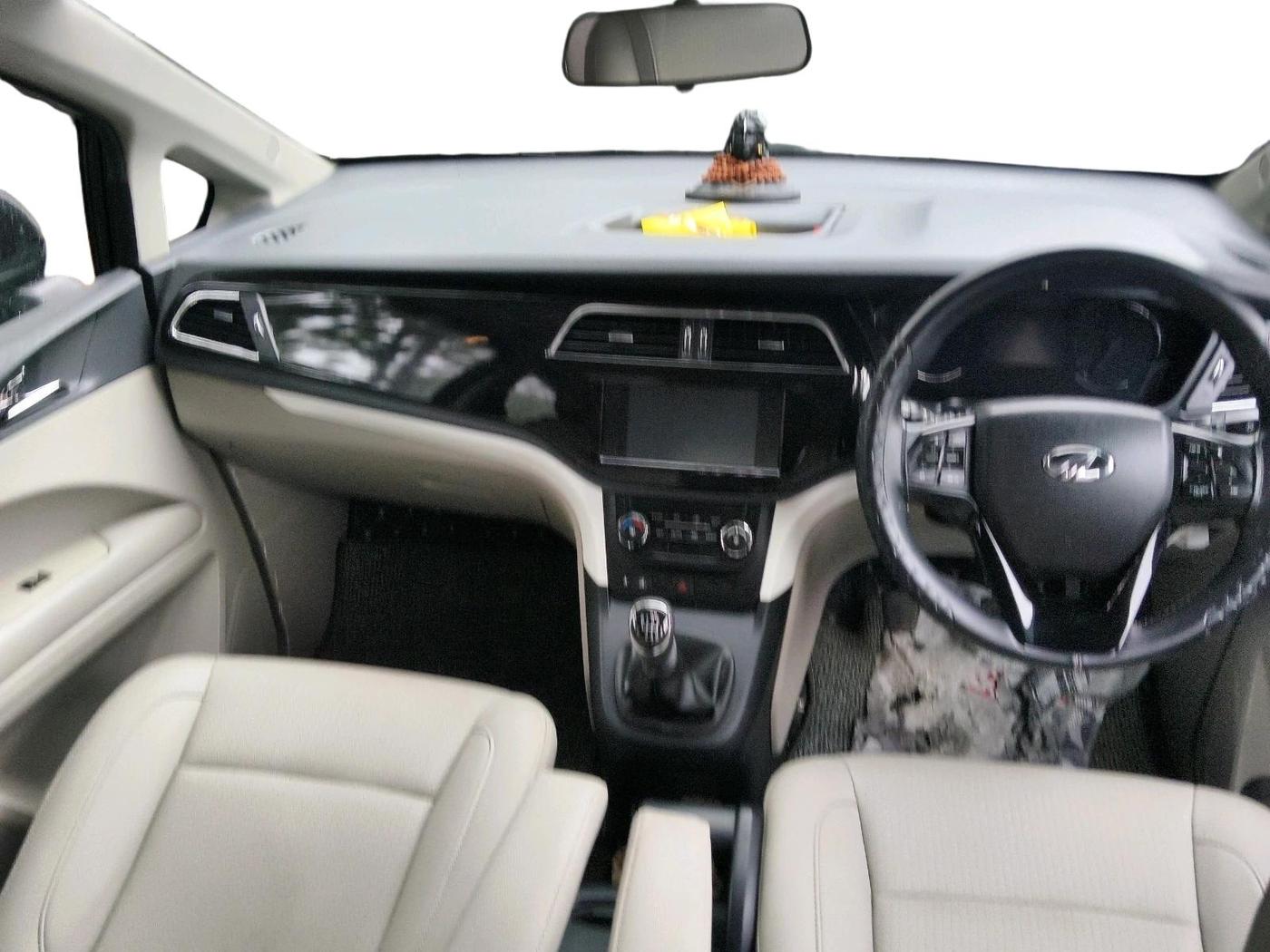 2020 Mahindra MARAZZO M8 8 STR, Diesel, Manual, 23,228 km, interior