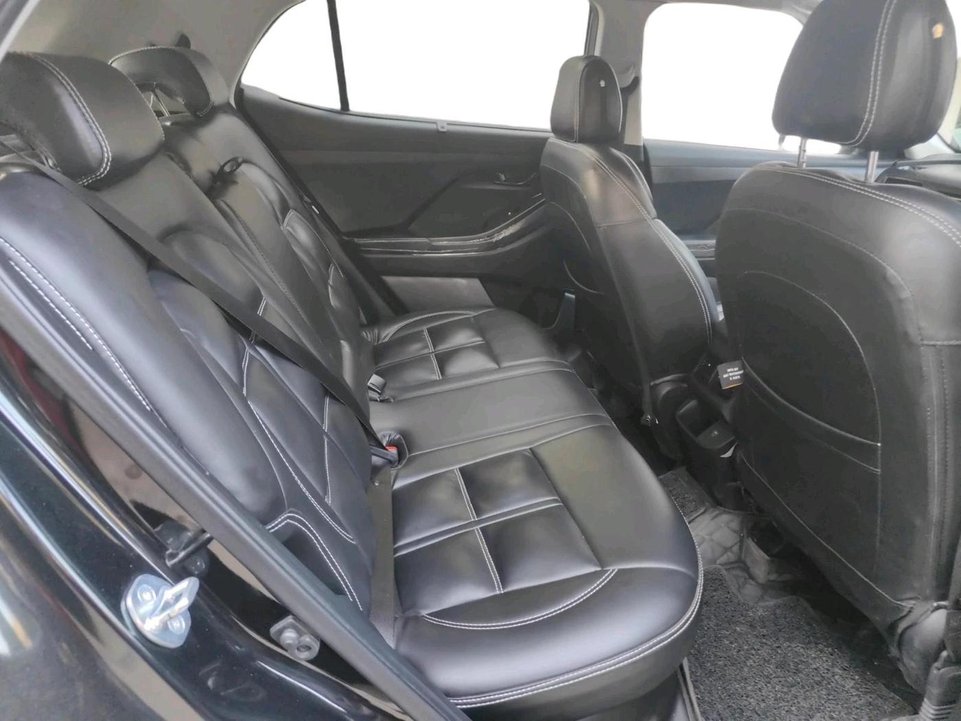 2025 Hyundai Creta S (O) 1.5 Petrol Knight Edition, Petrol, Manual, 5,735 km, interior