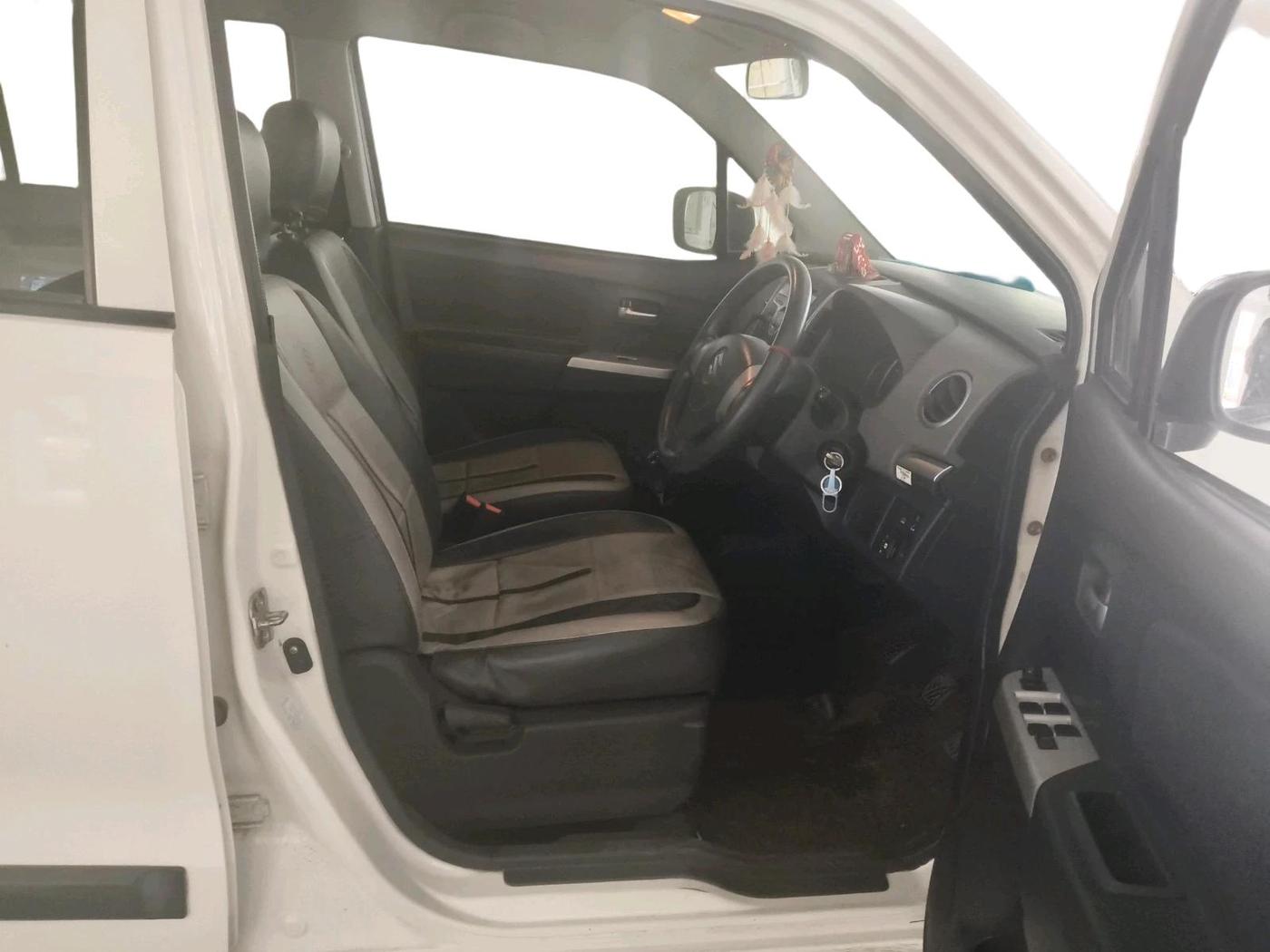 2012 Maruti Wagon R 1.0 VXI, CNG, Manual, 92,766 km, interior