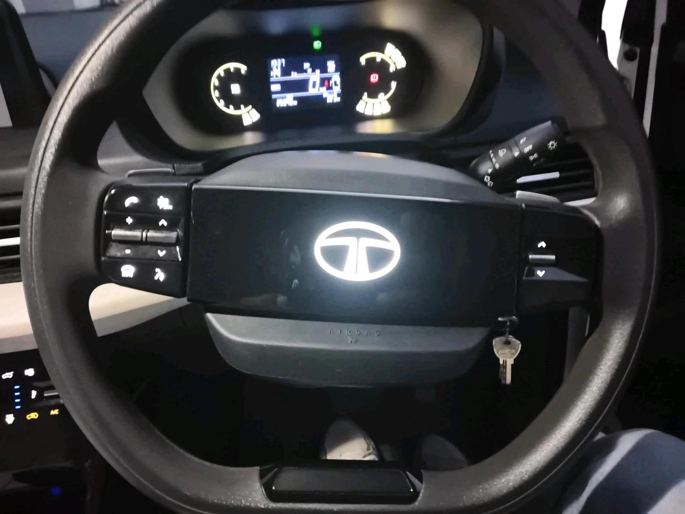 2024 Tata NEXON Pure 1.2 Petrol 6AMT, Petrol, Manual, 26,946 km, interior