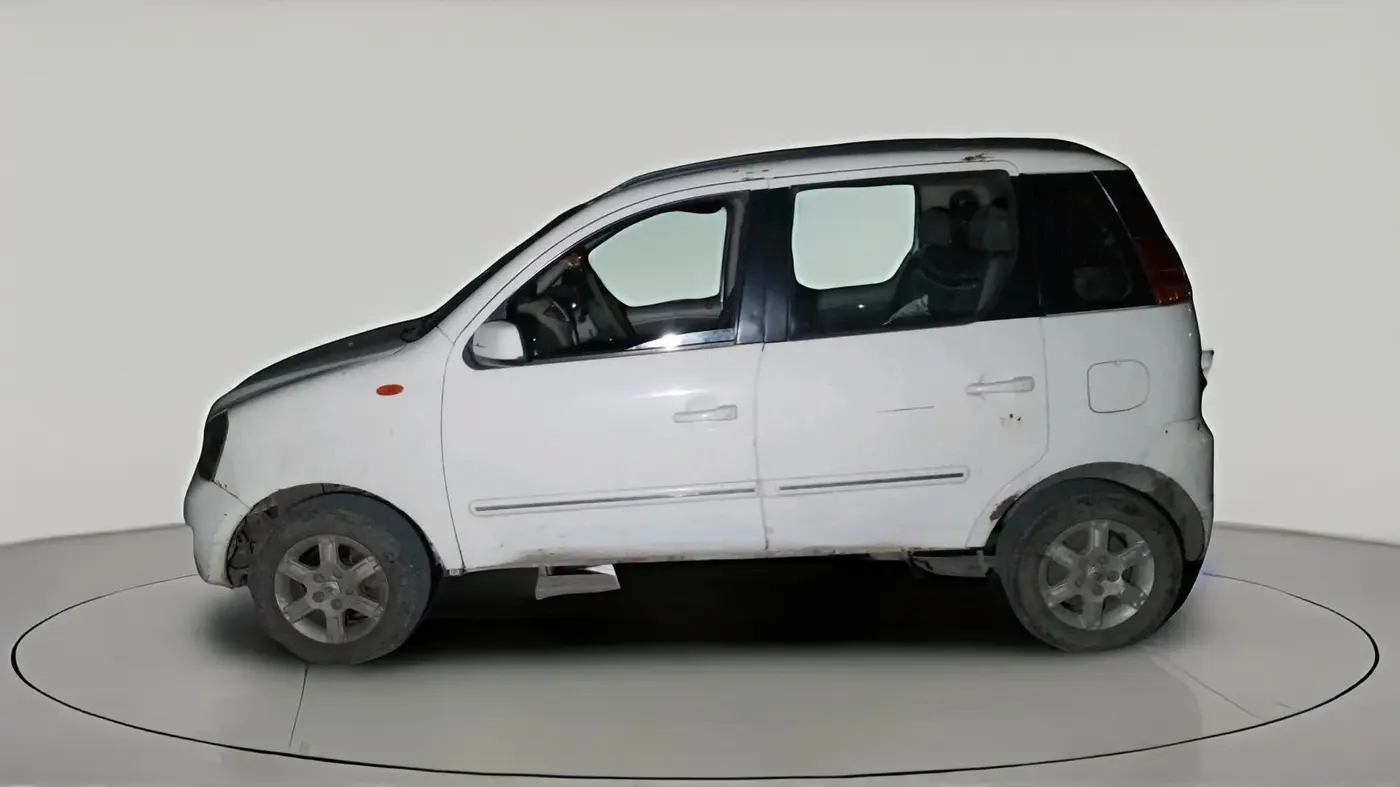 2012 Mahindra Quanto C8, Diesel, Manual, 97,540 km, exterior