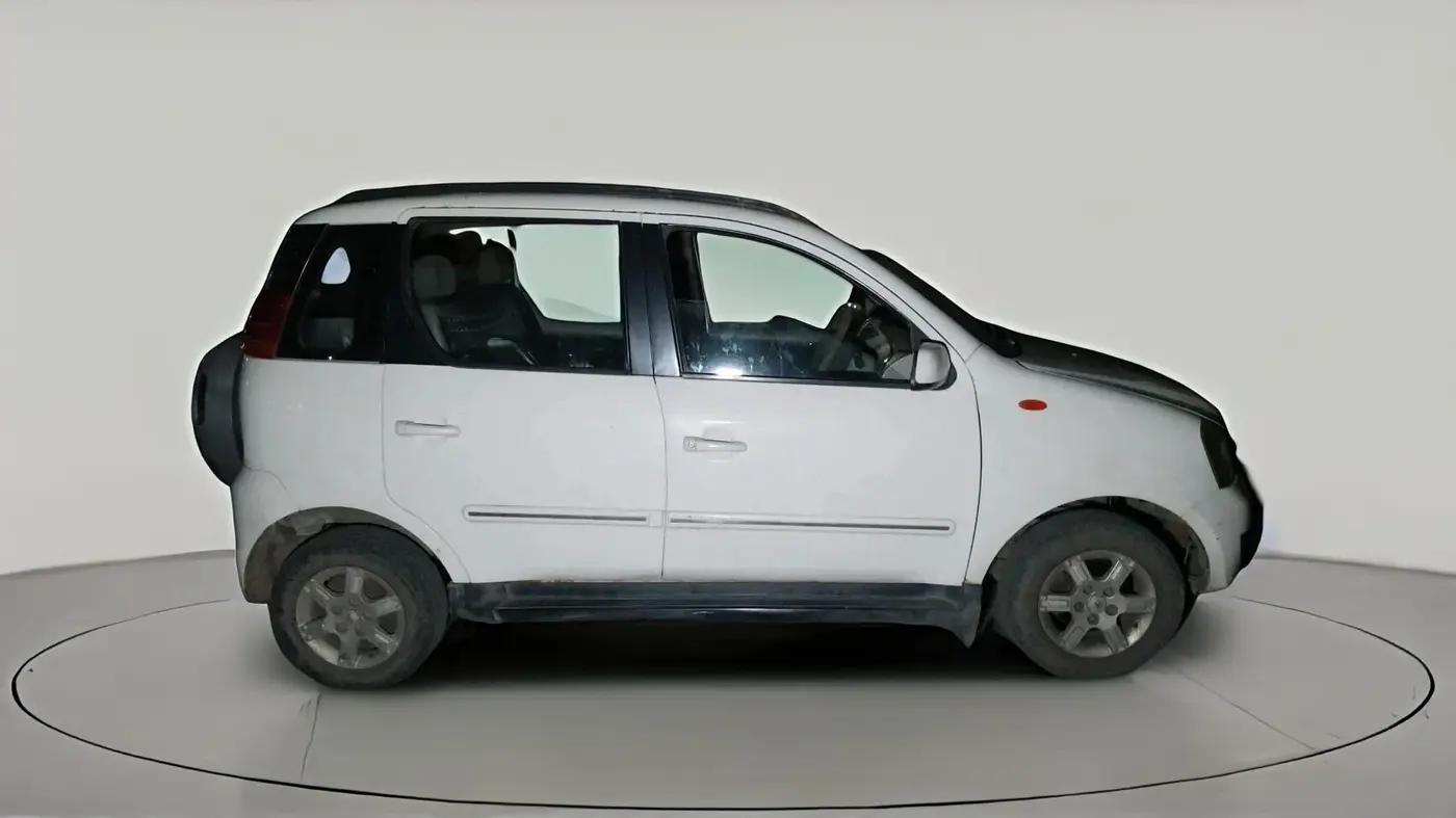 2012 Mahindra Quanto C8, Diesel, Manual, 97,540 km, exterior