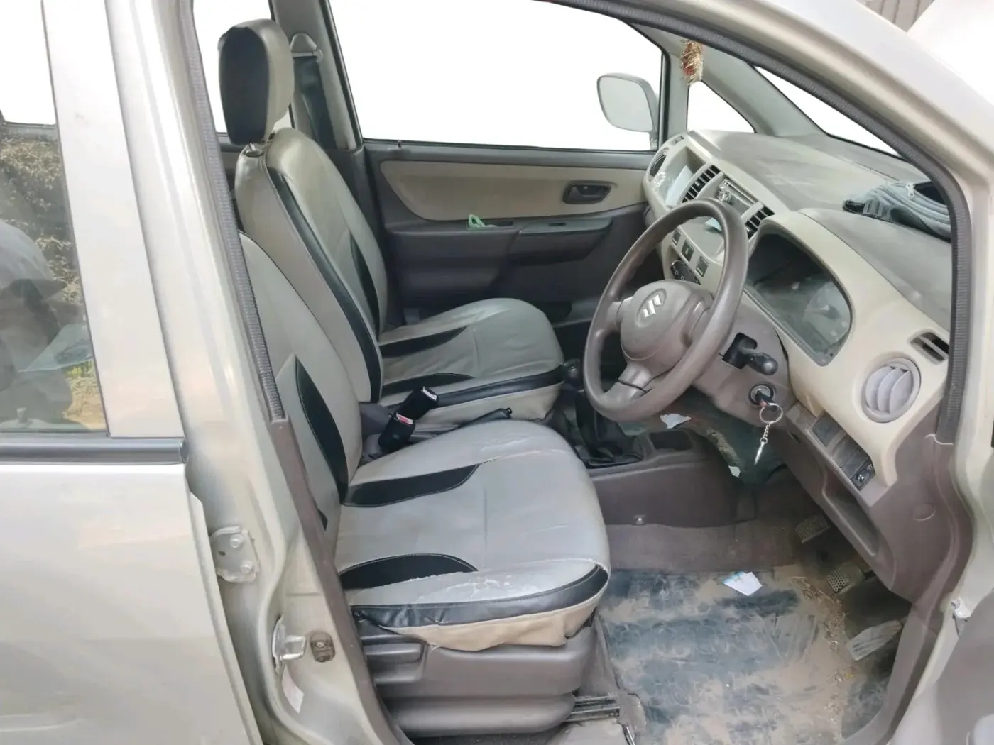 2011 Maruti Zen Estilo LXI, Petrol, Manual, 77,103 km, interior