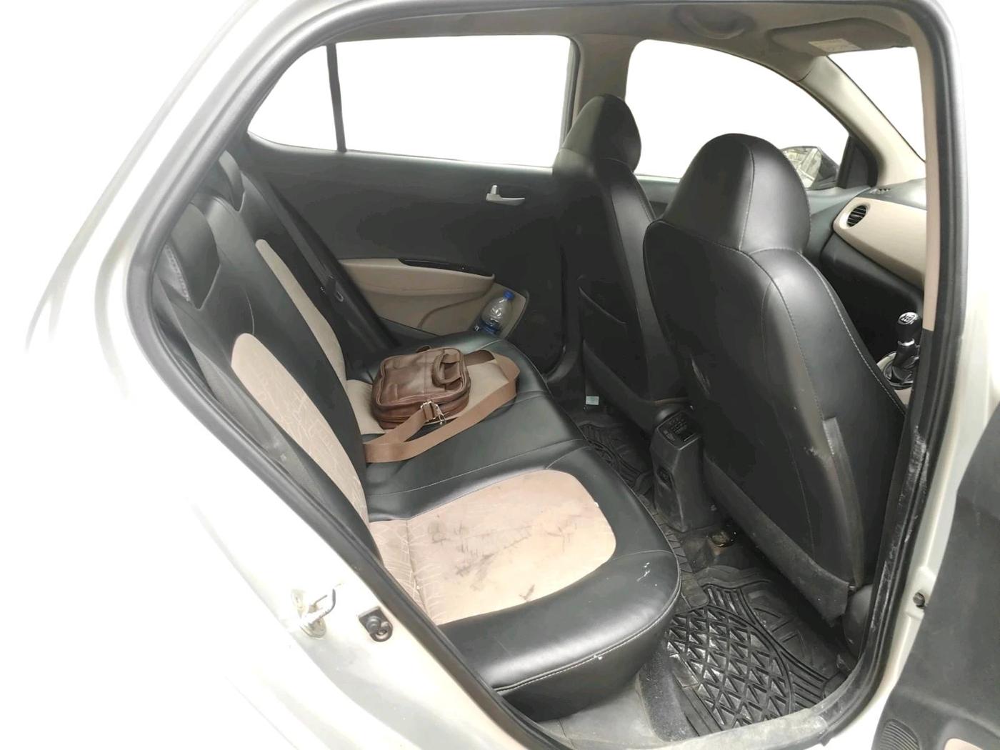 2018 Hyundai Grand i10 SPORTZ 1.2 KAPPA VTVT, CNG, Manual, 1,36,883 km, interior
