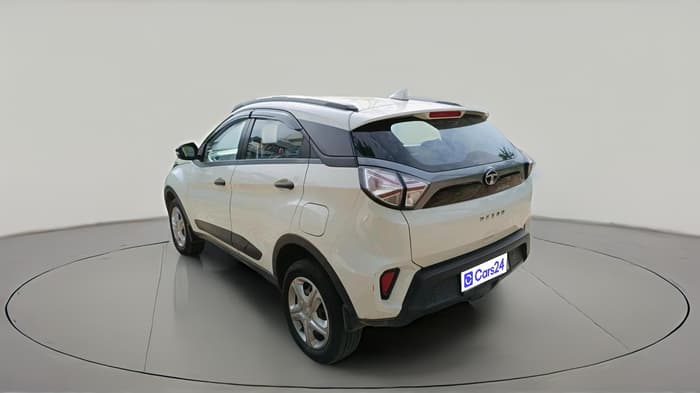 2020 Tata NEXON XM PETROL, Petrol, Manual, 33,248 km, exterior