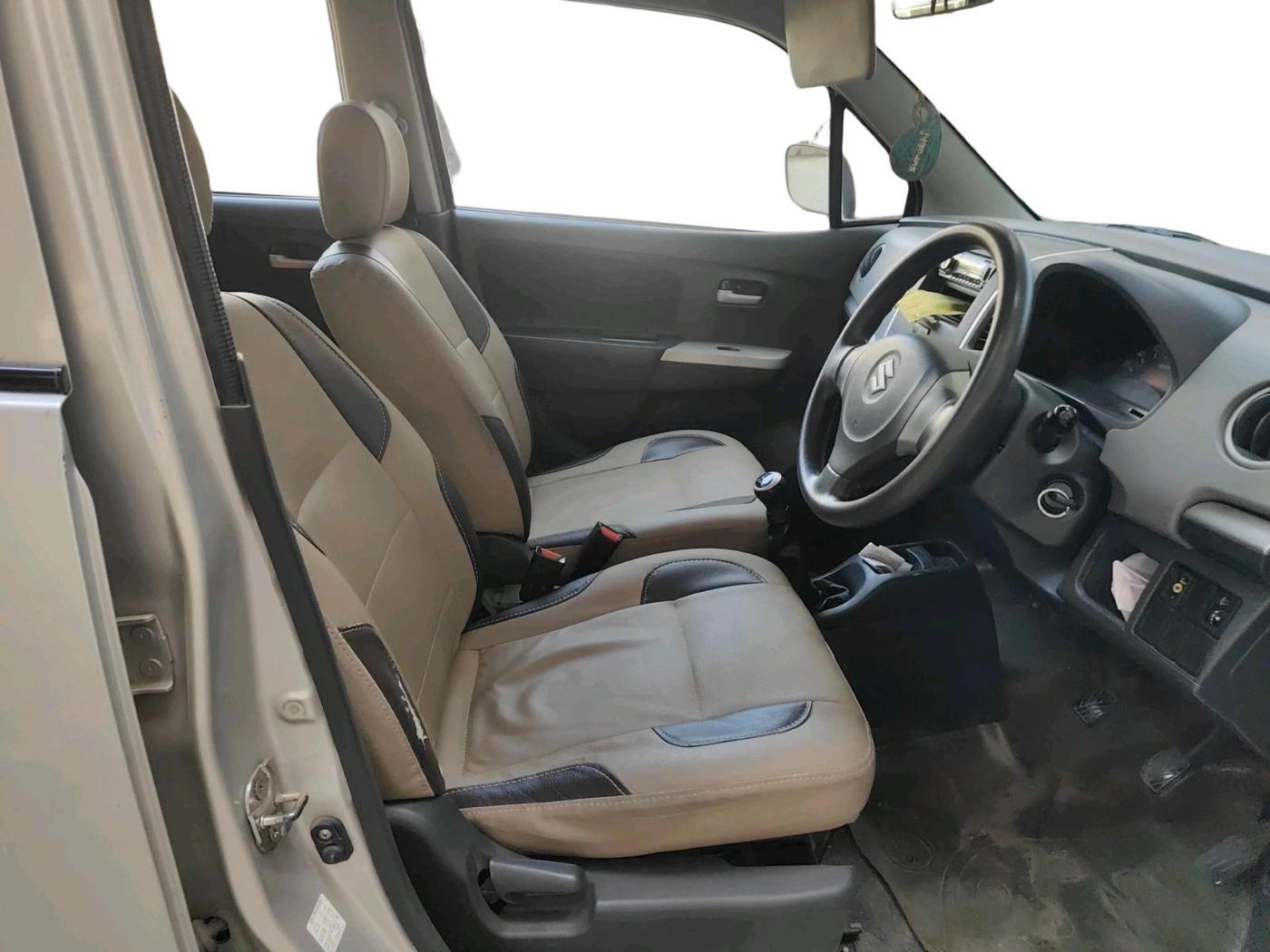 2011 Maruti Wagon R 1.0 LXI, CNG, Manual, 73,273 km, interior