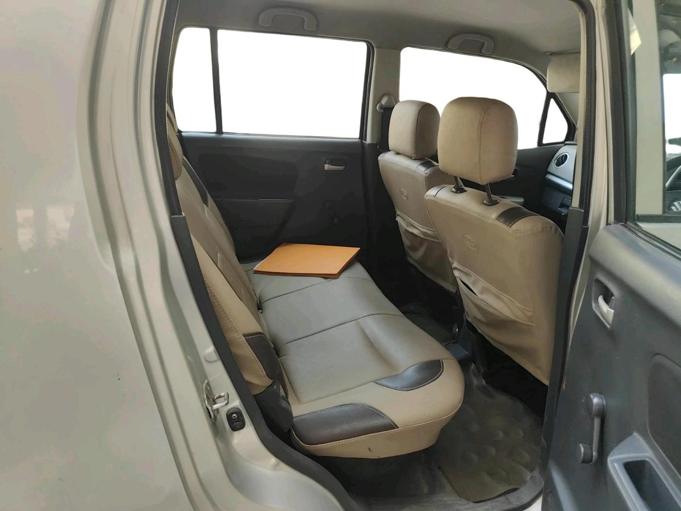 2011 Maruti Wagon R 1.0 LXI, CNG, Manual, 73,273 km, interior