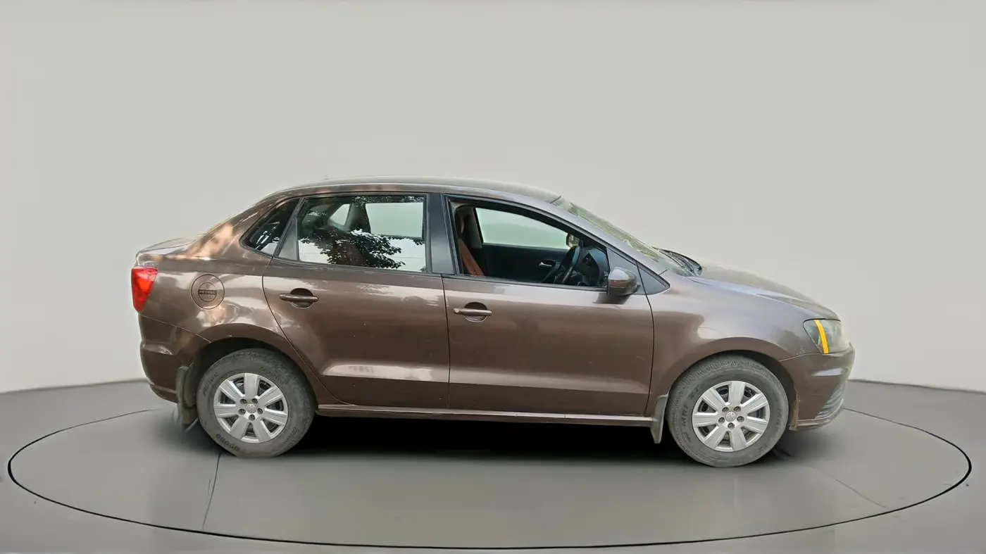 2017 Volkswagen Ameo COMFORTLINE 1.2L, Petrol, Manual, 1,13,830 km, exterior