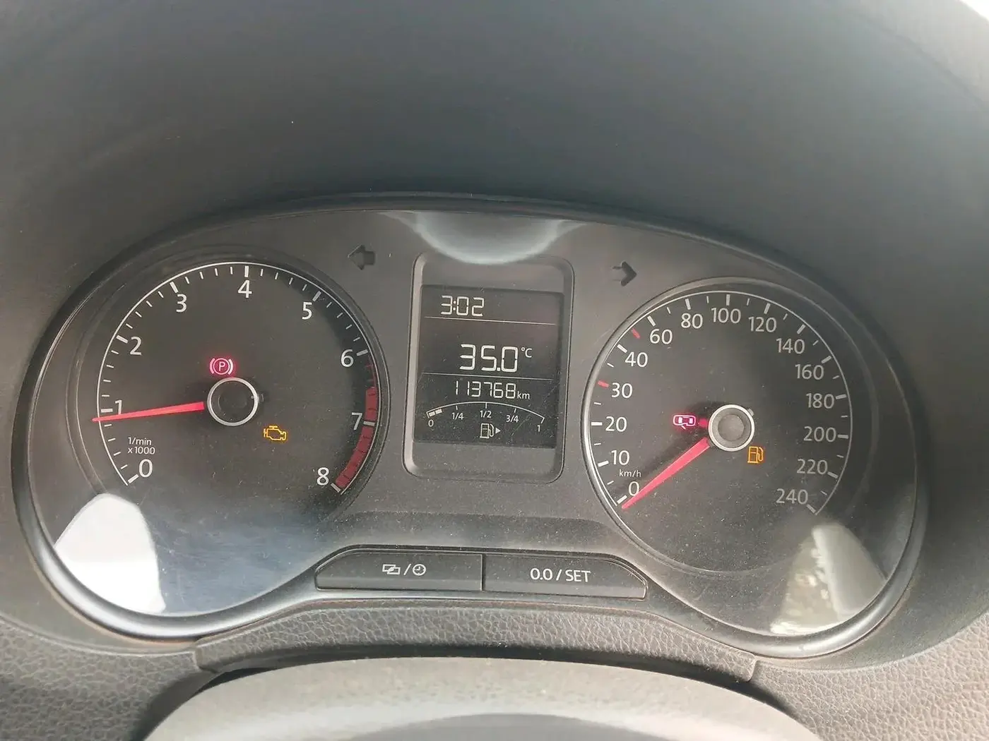 2017 Volkswagen Ameo COMFORTLINE 1.2L, Petrol, Manual, 1,13,830 km, interior
