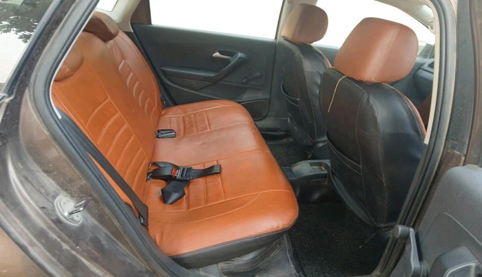 2017 Volkswagen Ameo COMFORTLINE 1.2L, Petrol, Manual, 1,13,768 km, interior